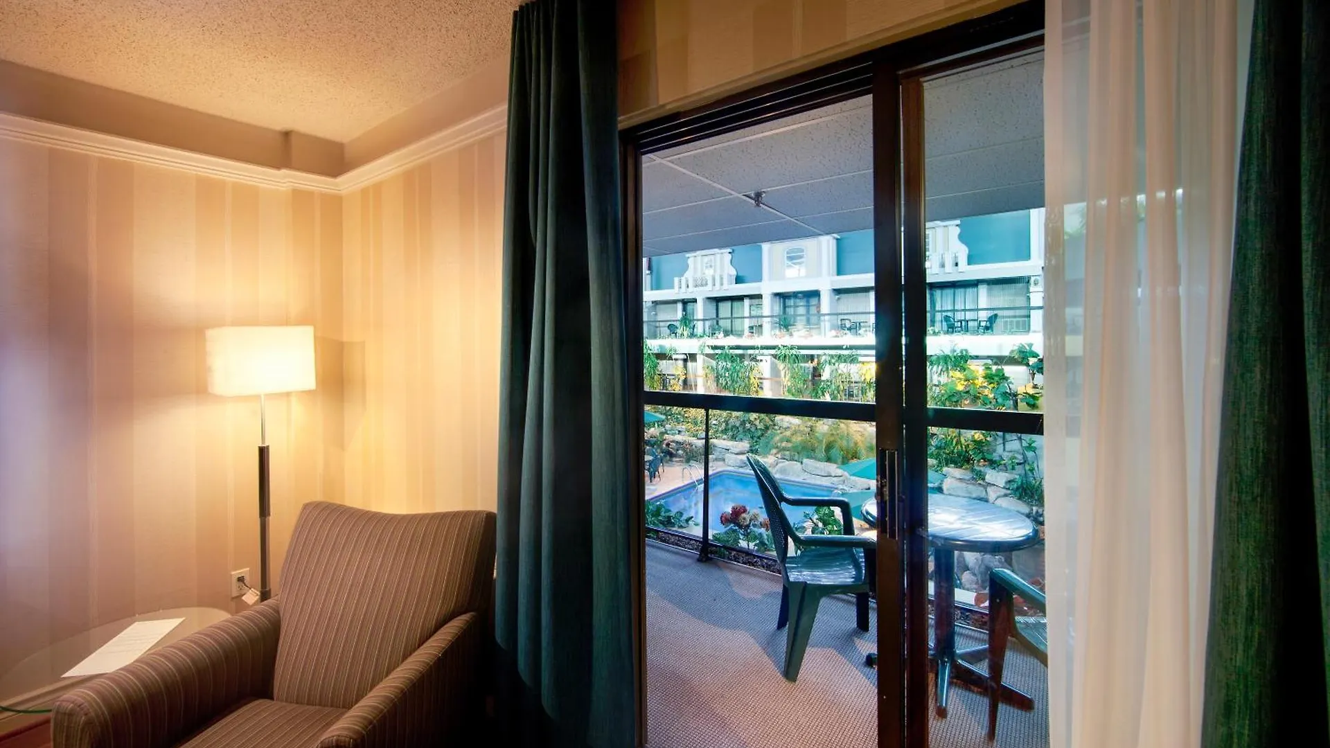 Hotel Quebec Inn  Québec